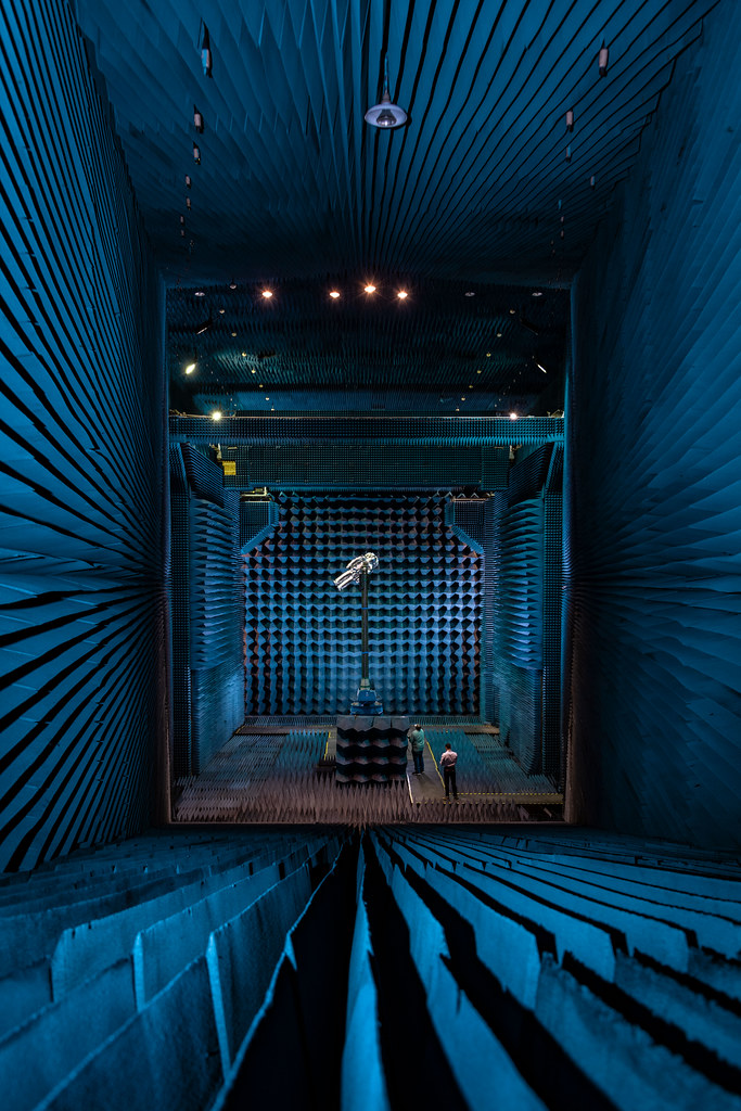 xEMU Antenna Testing in JSC's Anechoic Chamber